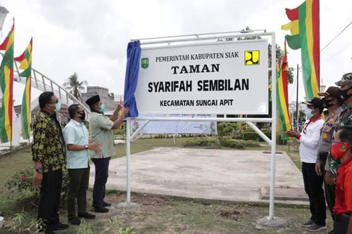  Resmikan Taman Syarifah Sembilan, Bupati Alfedri Terkenang Masa Lalu di Sungai Apit 